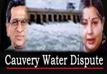sc asks tn karnataka cms to meet on cauvery water dispute