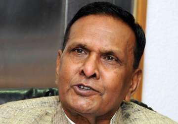 sp blasts beni prasad verma terms him insane and uncouth