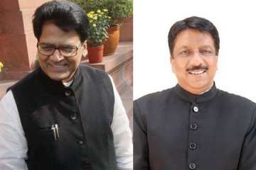 samajwadi party disowns shahid siddiqui after modi interview