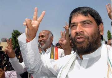 sadhu yadav to contest against sister rabri devi from saran