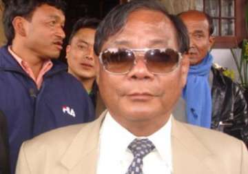 sangma wraps up prez poll campaign meets jaya