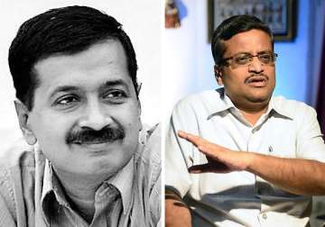 seven similarities between kejriwal and ashok khemka