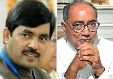 shahnawaz hussain assails digvijay