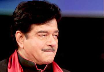 shatrughan sinha to donate rs 50 lakh for uttarakhand rain victims