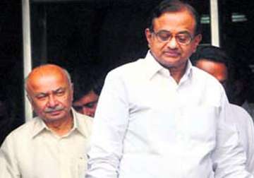 shinde chidambaram booked for cheating telangana people