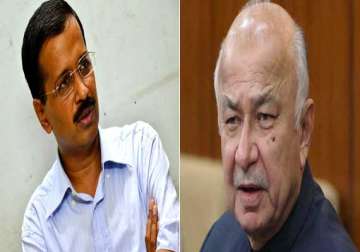 shinde calls kejriwal mad aap demands apology