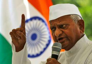 slap corrupt ias officers anna hazare