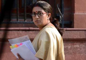 smriti irani s degree from yale gets her trending on twitter