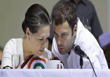 sonia rahul averse to becoming leader of opposition in ls