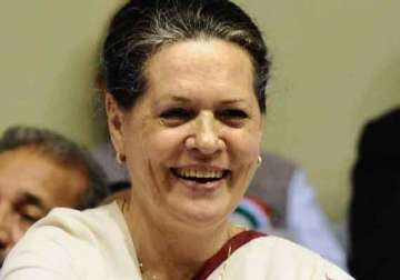 sonia triggers speculation on naming rahul congress pm candidate