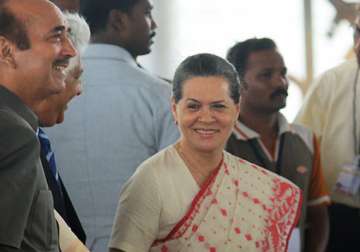 sonia meets delhi minister walia after civic poll defeat