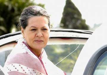 sonia meets pranab other top leaders to finalise india s next presidential candidate