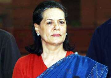 sonia to host lunch for upa supporting party mps