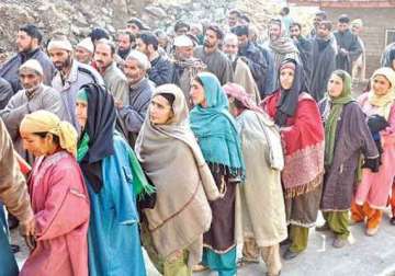polling underway in srinagar lok sabha constituency