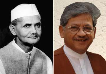 sunil shastri asks govt to unravel mystery behind lal bahadur shastri s death