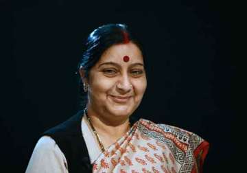 sushma swaraj speaks to mamata ahead of bangla visit