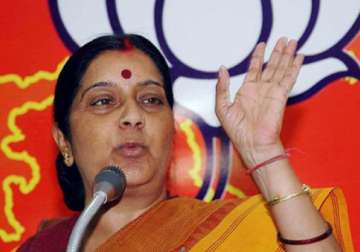 sushma swaraj supports mulayam demands beni s dismissal