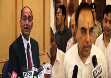 swamy meets cec complains against returning officer s order