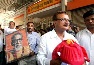 thackeray s ashes to be immersed at kanyakumari on tuesday