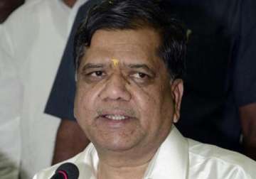 troubled karnataka bjp wants advani to stay