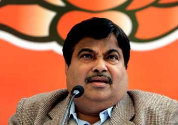 upa discriminating against nda ruled states alleges gadkari