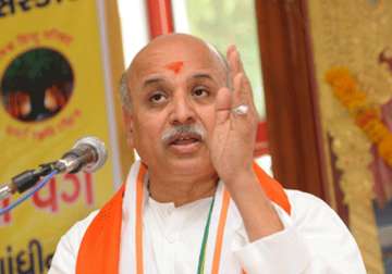 vhp hails bjp manifesto