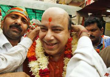 vijay jolly opposes plea for withdrawal of case against sheila dikshit