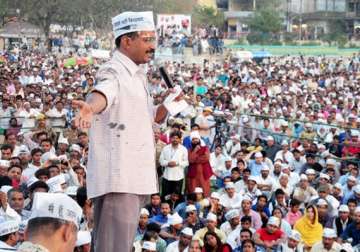 volunteers urge aap to fight haryana polls ask who should we vote for now