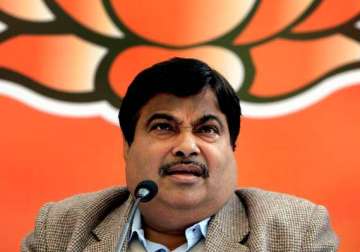 working for common man would ultimately help bjp gadkari