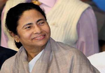 youth must join politics to save country from old vagabonds mamata