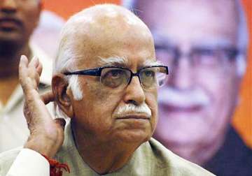 honest people within cong must act courageously says advani