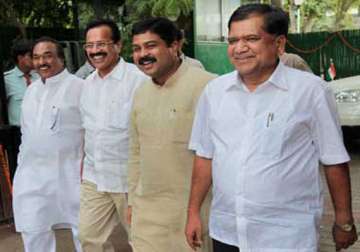 13 rebel bjp mlas submit resignations to karnataka speaker