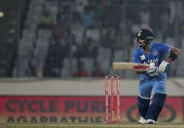 pakistan greats laud kohli s match winning effort