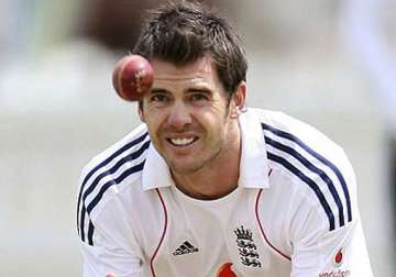 anderson returns to england squad for third test