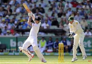 ashes australia out for 204 on day 3 of 4th ashes test