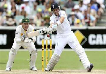 ashes australia within 4 wickets of victory in 2nd test