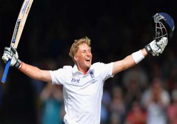 ashes joe roots england firmly in second test