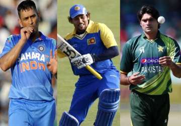 asia cup dhoni dilshan mohd irfan out due to injuries