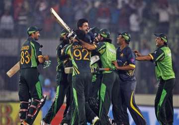 asia cup afridi helps pakistan pull off a thrilling one wicket win