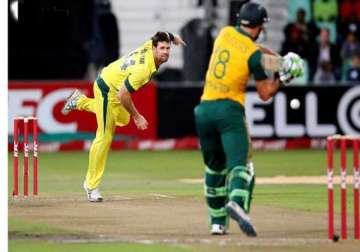 australia beats safrica by 4 wickets in 3rd t20