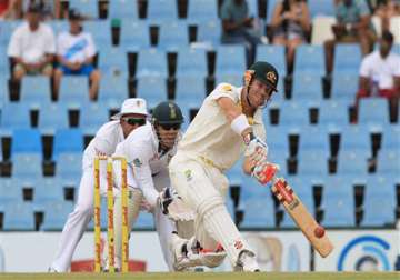 australia crushes no. 1 south africa in 1st test