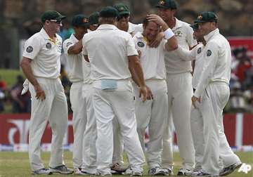 australia beats sri lanka by 125 runs in 1st test