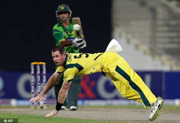 australia wins toss bowls vs pakistan