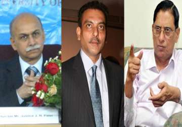 bcci suggests three man committee to sc to probe ipl scandal