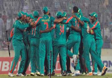 bangladesh wins toss bowls first in 1st odi