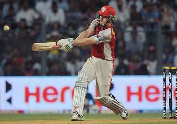 kings xi punjab hold their nerves to beat csk by 7 runs