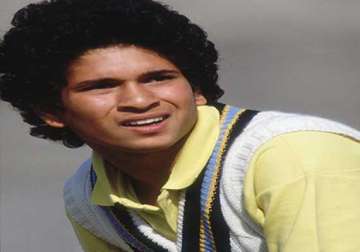 can sachin become the 4th batsman to hit a ton in his last test