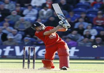 carberry buttler help england score 3 wicket win over australia in 4th odi