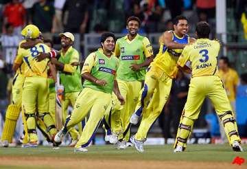 chennai ride on raina to beat bangalore and enter ipl final