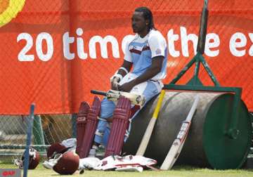 chris gayle s women guests arrested from colombo hotel